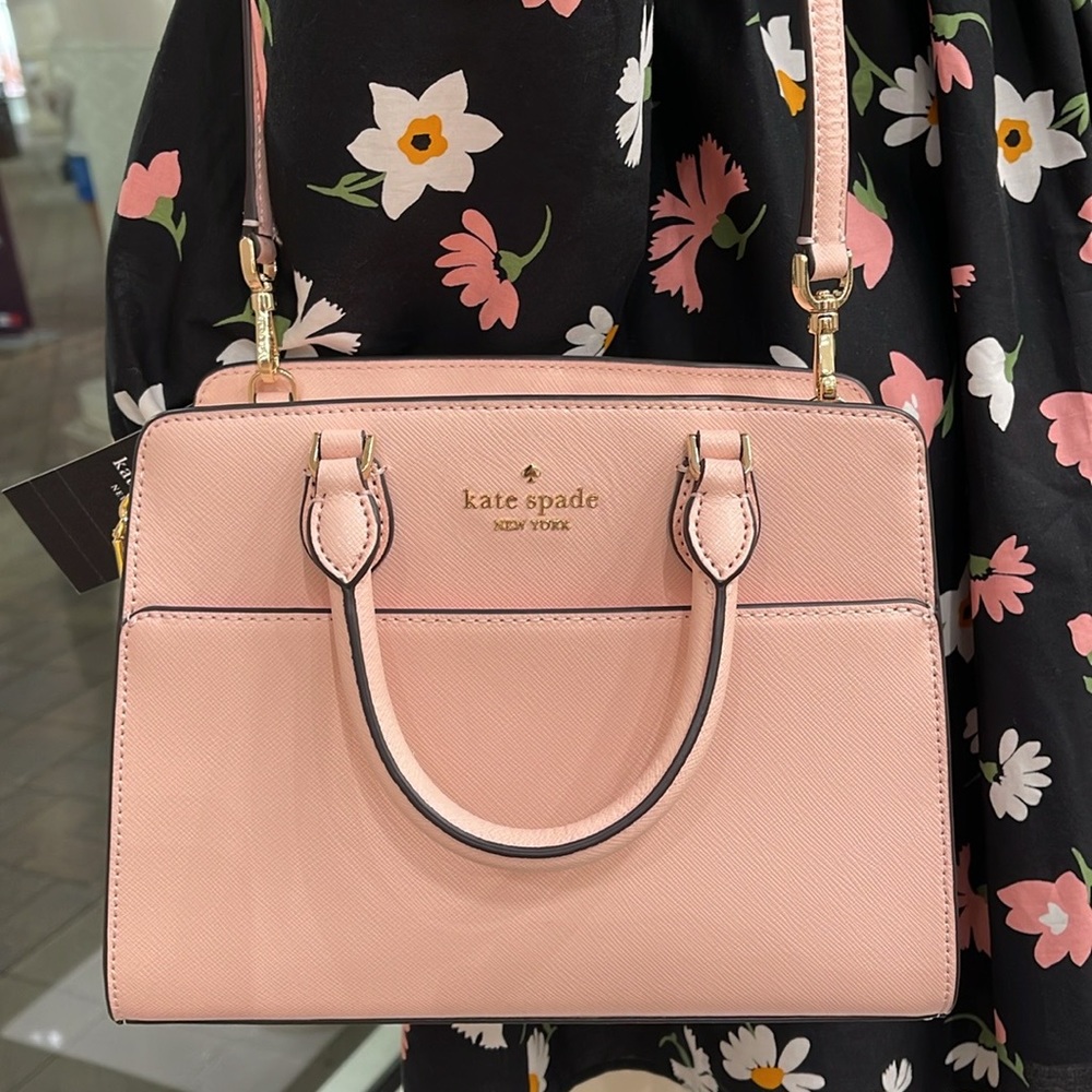 Kate Spade Madison Saffiano Leather Small Satchel
COLOR:
Conch Pink
NWT - Picture 9 of 16